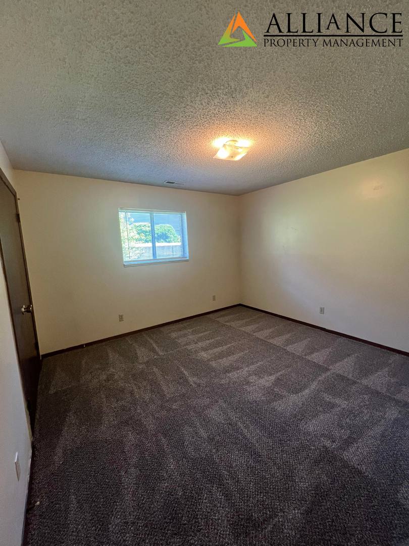 Apartment for rent at 2014 Seaton Ave, Manhattan, KS 66502