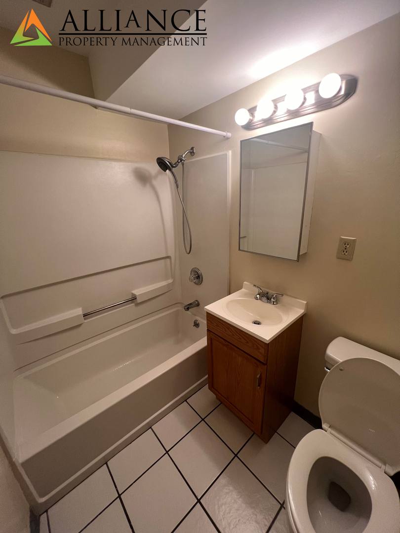 Apartment for rent at 2014 Seaton Ave, Manhattan, KS 66502