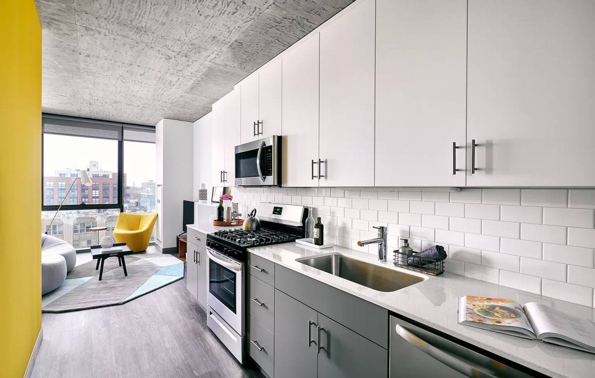 Apartment for rent at 160 N Elizabeth St, Chicago, IL 60607