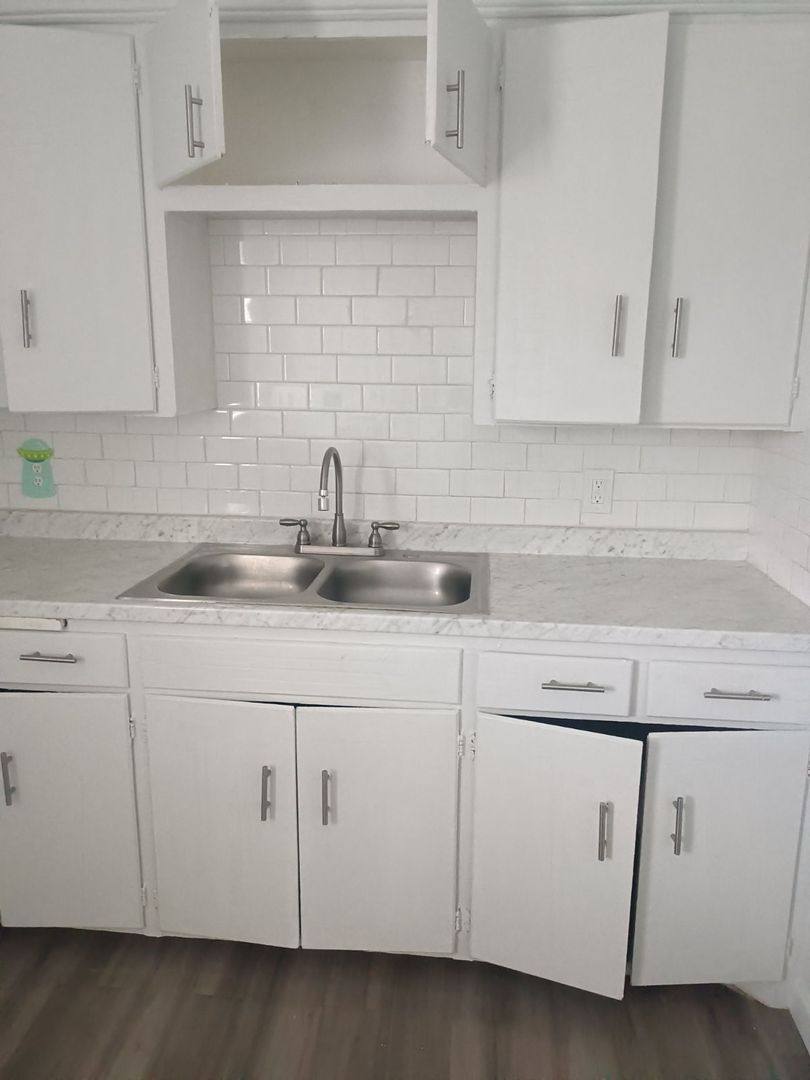House for rent at 526 SE 21st St, Oklahoma City, OK 73129