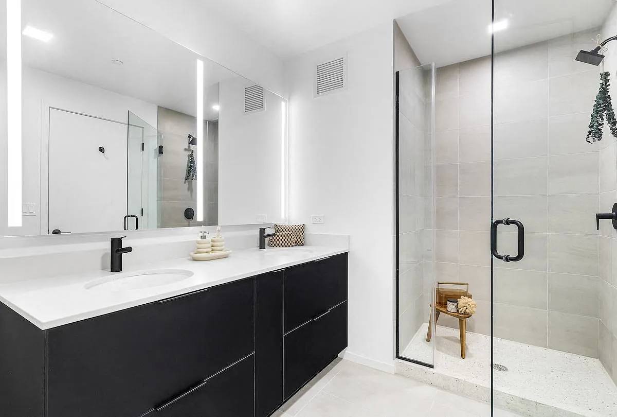 Apartment for rent at 225 N Elizabeth St, Chicago, IL 60607