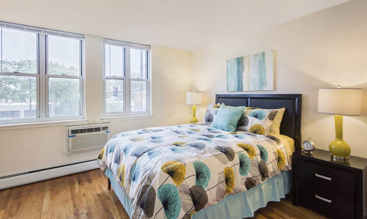 Apartment for rent at 6401 N Sheridan Rd, Chicago, IL 60626