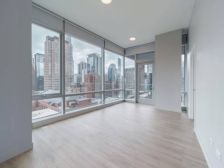 Apartment for rent at 868 N Wells St, Chicago, IL 60610