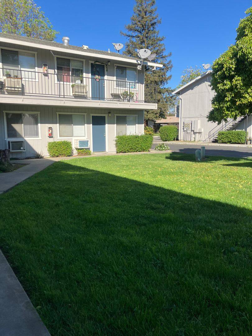 Apartment for rent at 404 W Cross St, Woodland, CA 95695