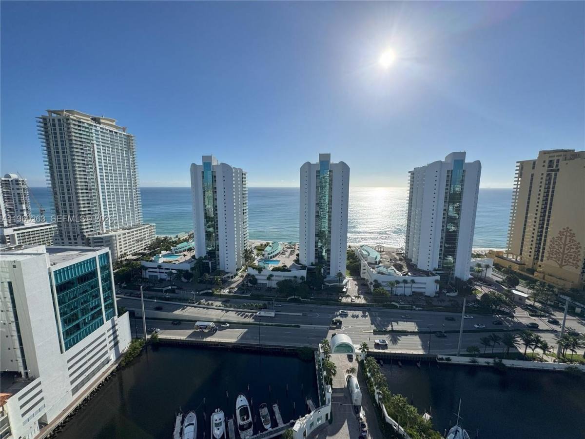 House for rent at 16400 Collins Ave, North Miami Beach, FL 33160