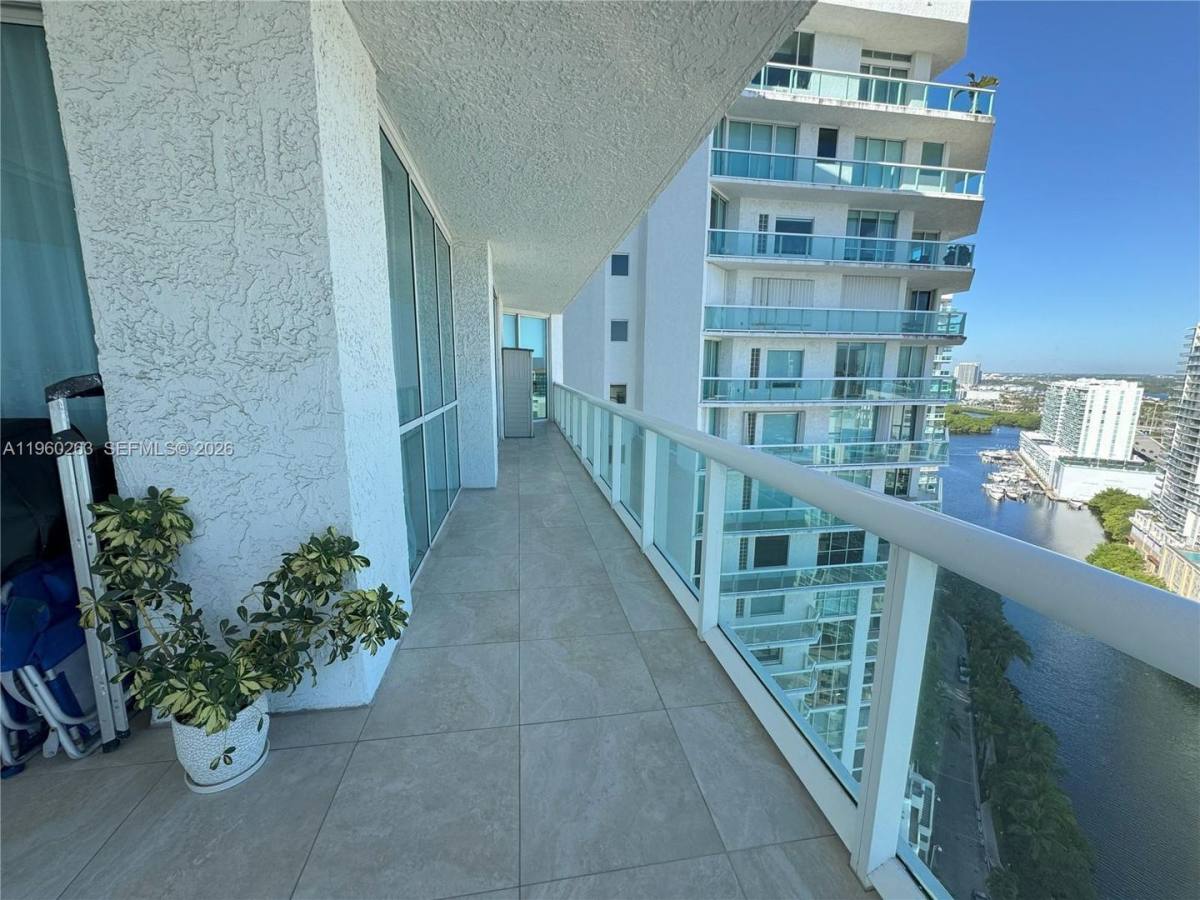 House for rent at 16400 Collins Ave, North Miami Beach, FL 33160