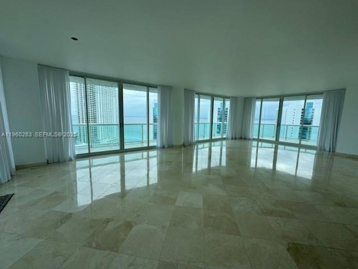 House for rent at 16400 Collins Ave, North Miami Beach, FL 33160