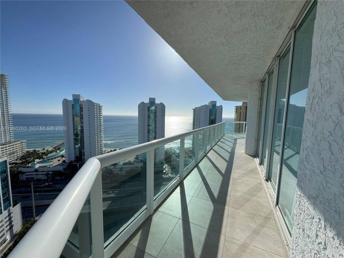 House for rent at 16400 Collins Ave, North Miami Beach, FL 33160
