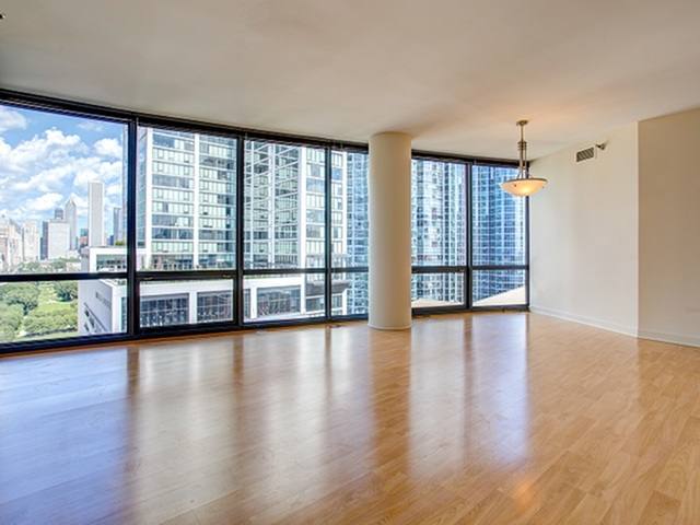 Apartment for rent at 1255 S Michigan Ave, Chicago, IL 60605
