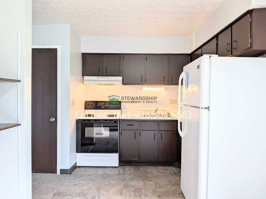 Townhouse for rent at 311 Engadine Court SW #D6, Sugarcreek, OH 44681
