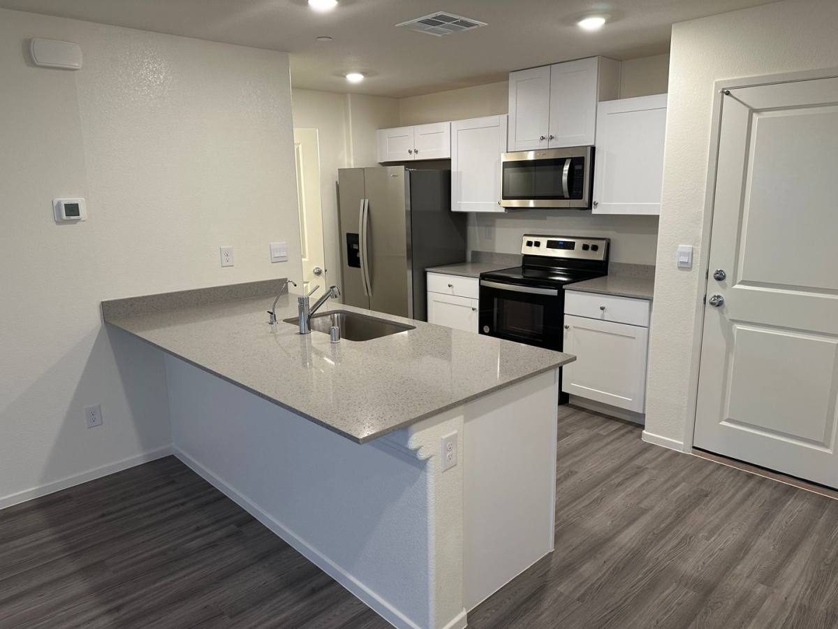 Townhouse for rent at 1902 Omaggio Vista St, Henderson, NV 89044