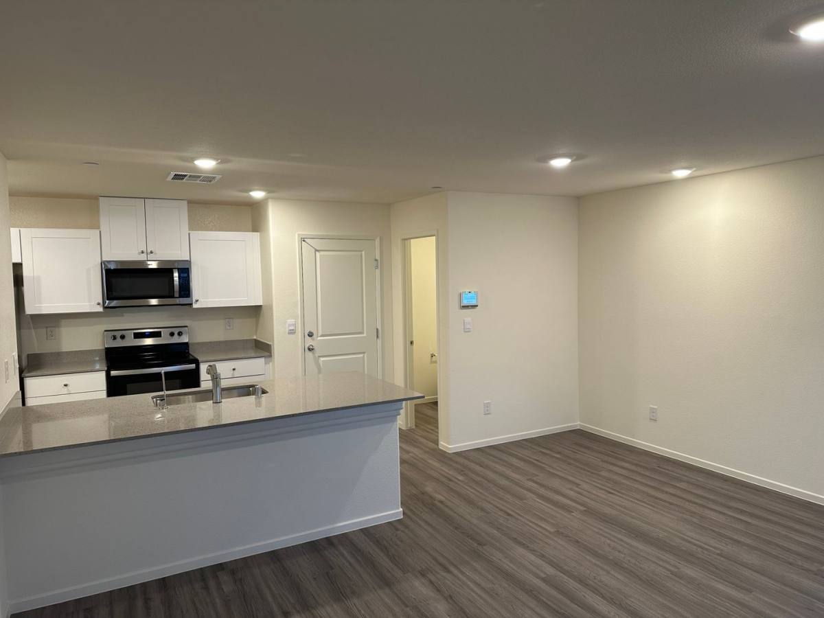 Townhouse for rent at 1902 Omaggio Vista St, Henderson, NV 89044