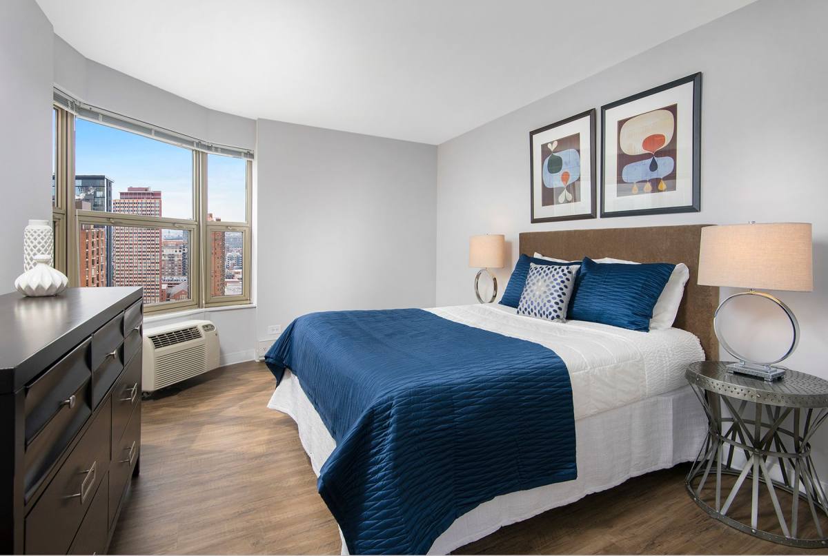 Apartment for rent at 8 W Chestnut St, Chicago, IL 60610