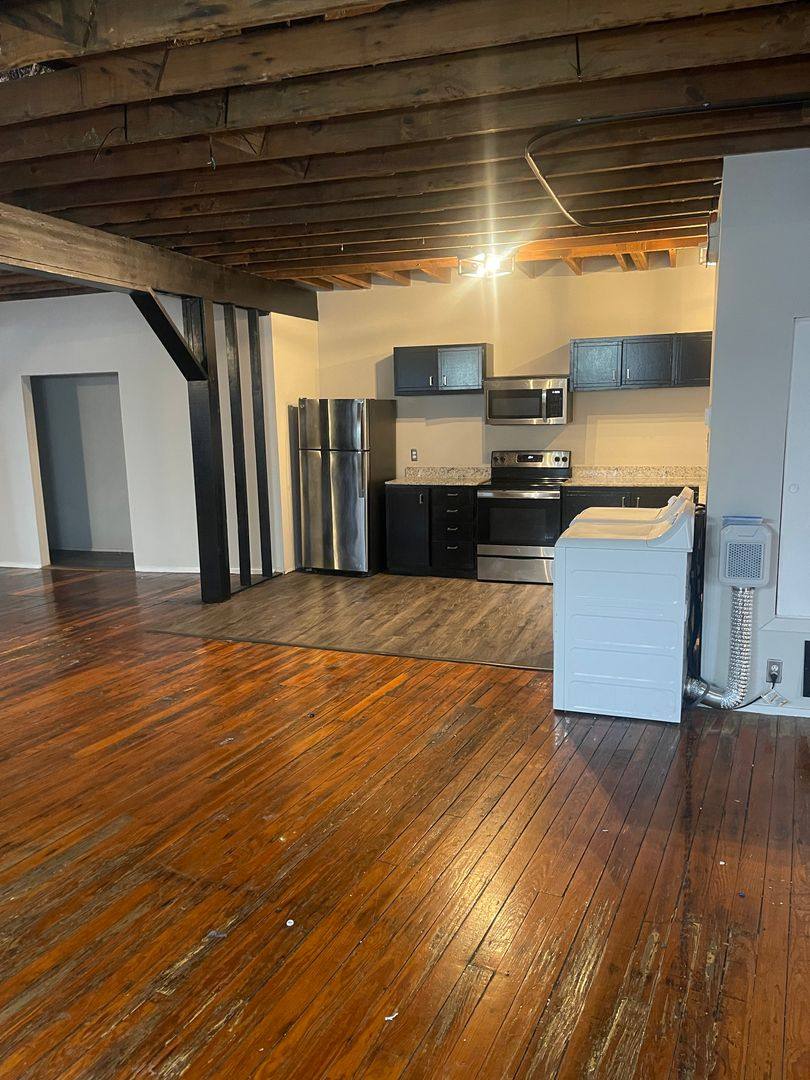 Apartment for rent at 2007 S Ervay St, Dallas, TX 75215
