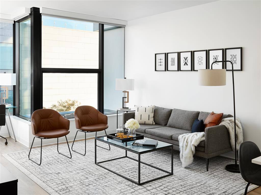 Apartment for rent at 808 W Van Buren St, Chicago, IL 60607