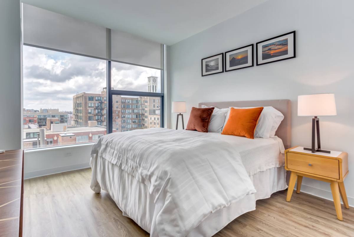 Apartment for rent at 808 W Van Buren St, Chicago, IL 60607