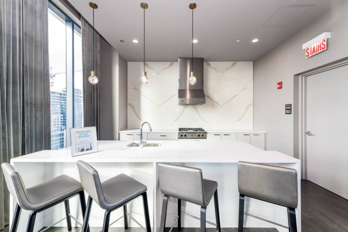 Apartment for rent at 808 W Van Buren St, Chicago, IL 60607