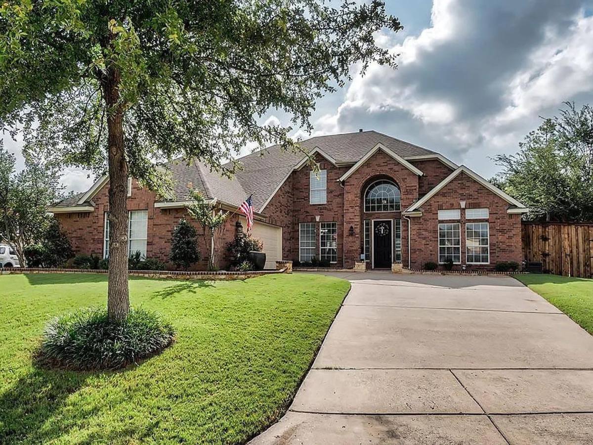 House for rent at 5 Parkway Court, Roanoke, TX 76262