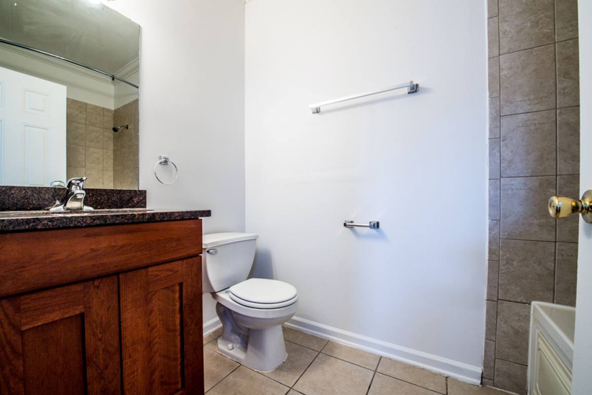 Apartment for rent at 3038 W Flournoy, Chicago, IL 60612