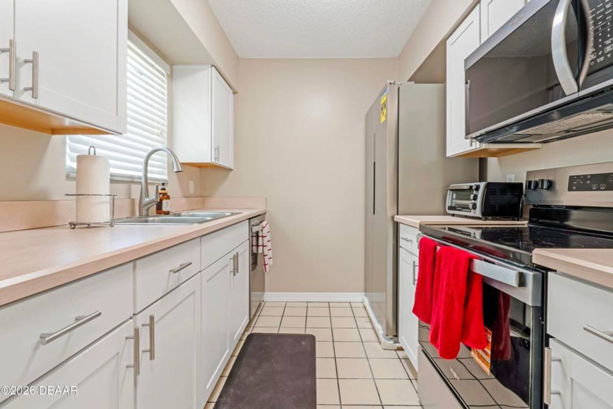 Apartment for rent at 840 Center Ave, Daytona Beach, FL 32117