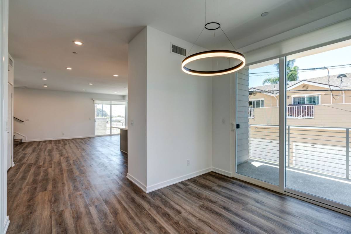 Condo for rent at 1276 E Santa Clara St, Ventura, CA 93001