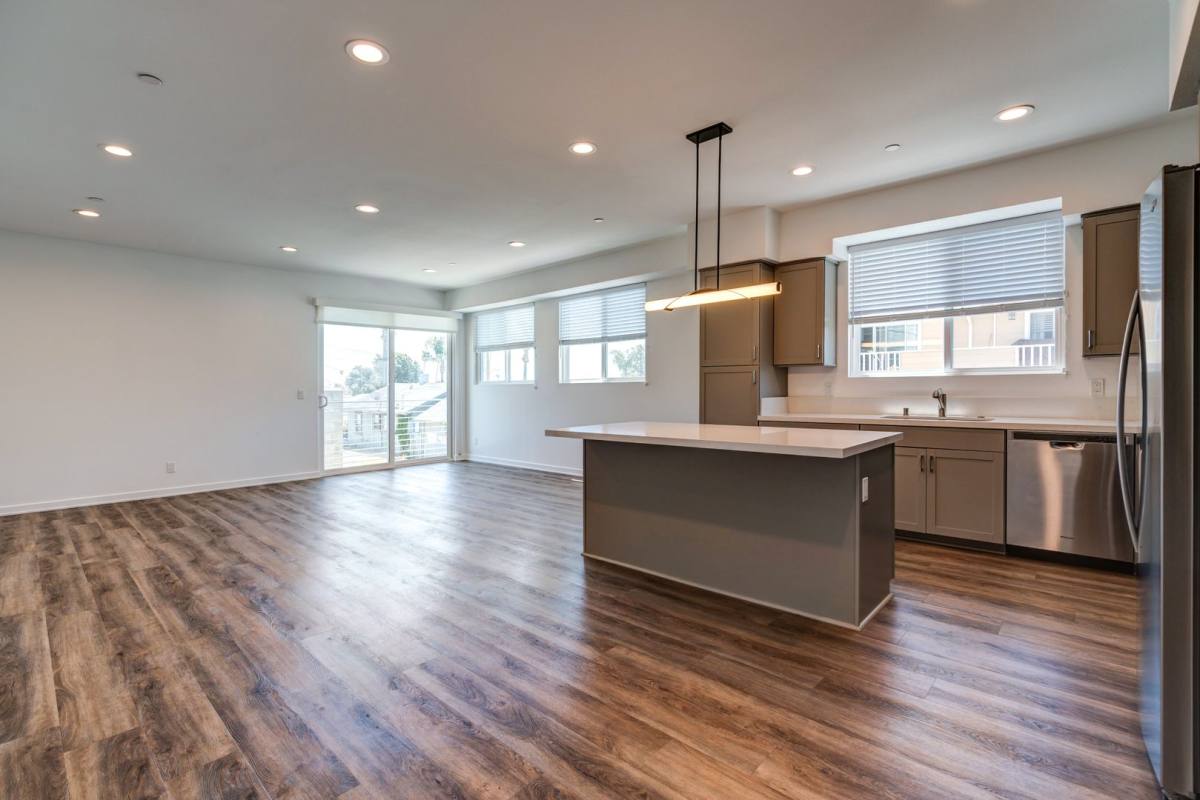 Condo for rent at 1276 E Santa Clara St, Ventura, CA 93001