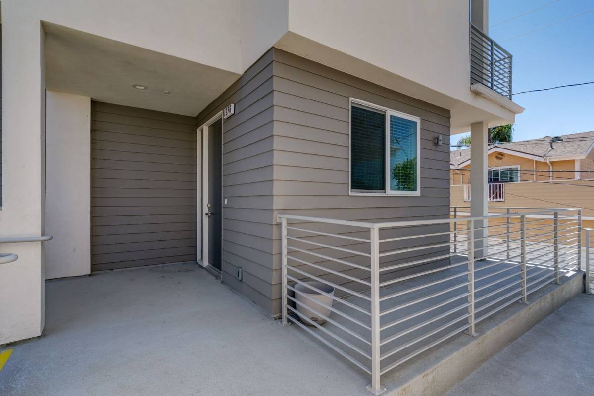 Condo for rent at 1276 E Santa Clara St, Ventura, CA 93001