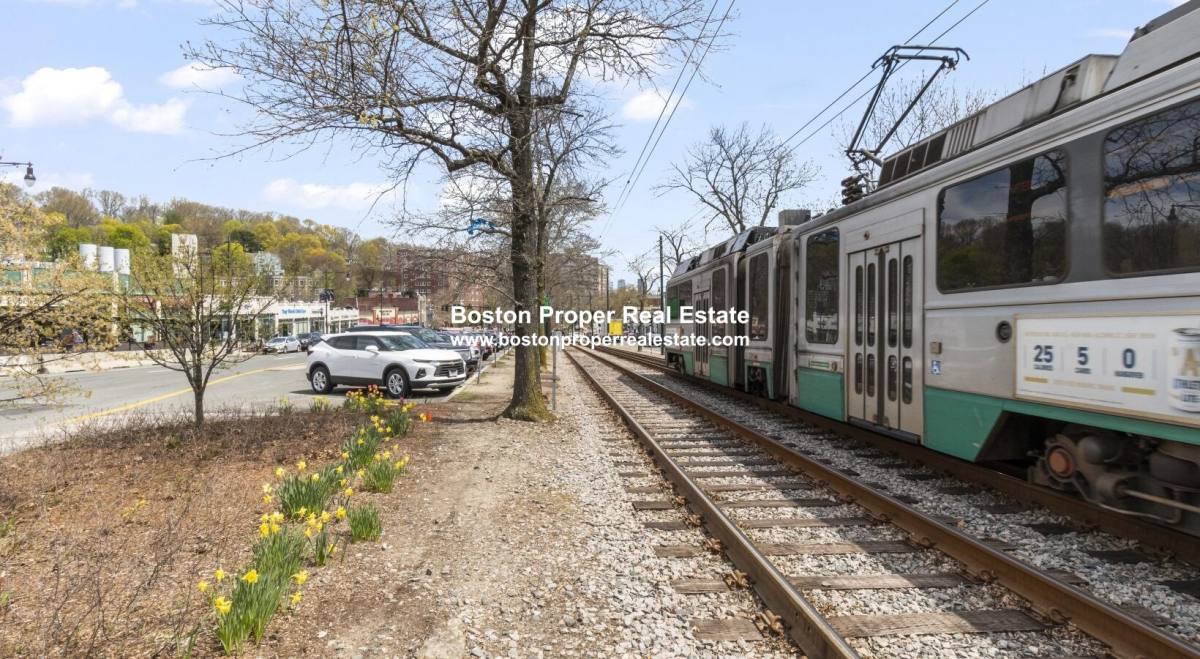 Apartment for rent at 1440 Beacon St, Brookline, MA 02446