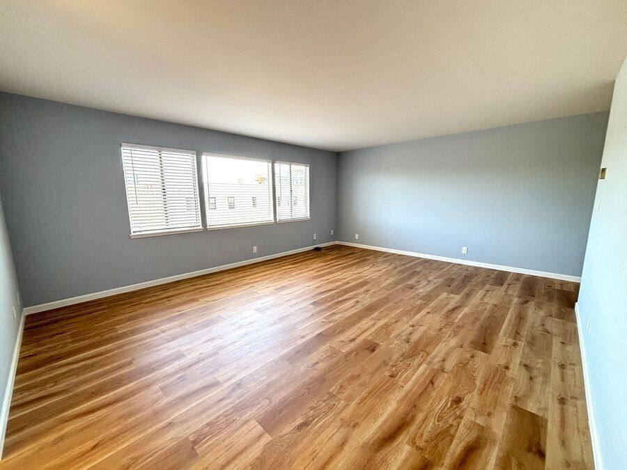 Apartment for rent at 210 Athol Ave #10, Oakland, CA 94606