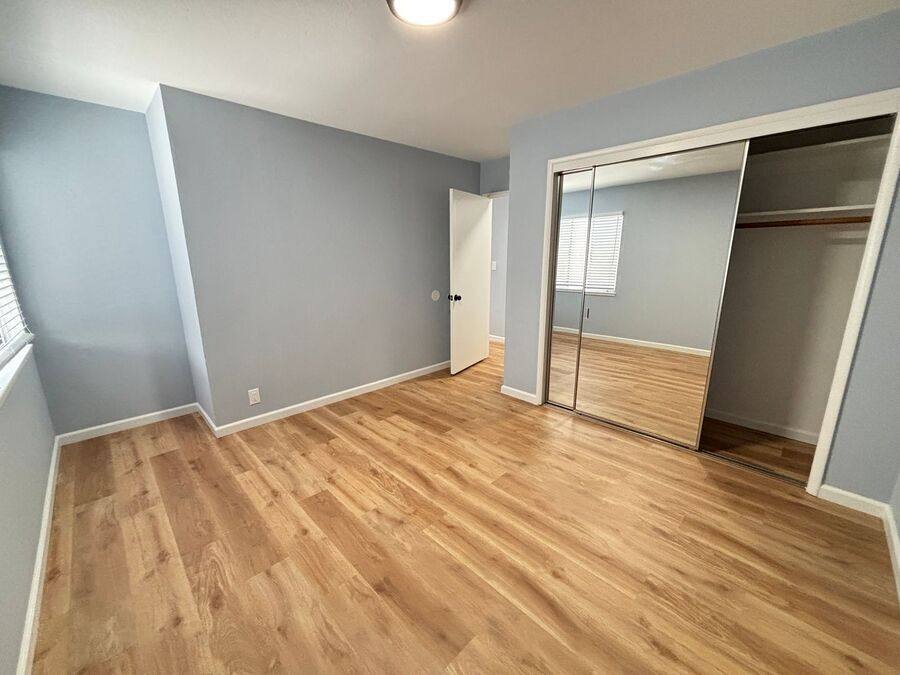 Apartment for rent at 210 Athol Ave #10, Oakland, CA 94606