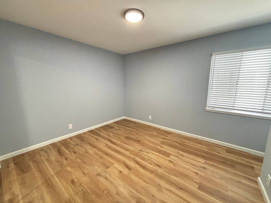 Apartment for rent at 210 Athol Ave #10, Oakland, CA 94606