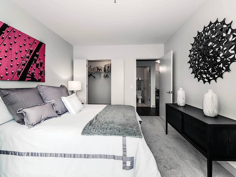 Apartment for rent at 11 S Green St, Chicago, IL 60607