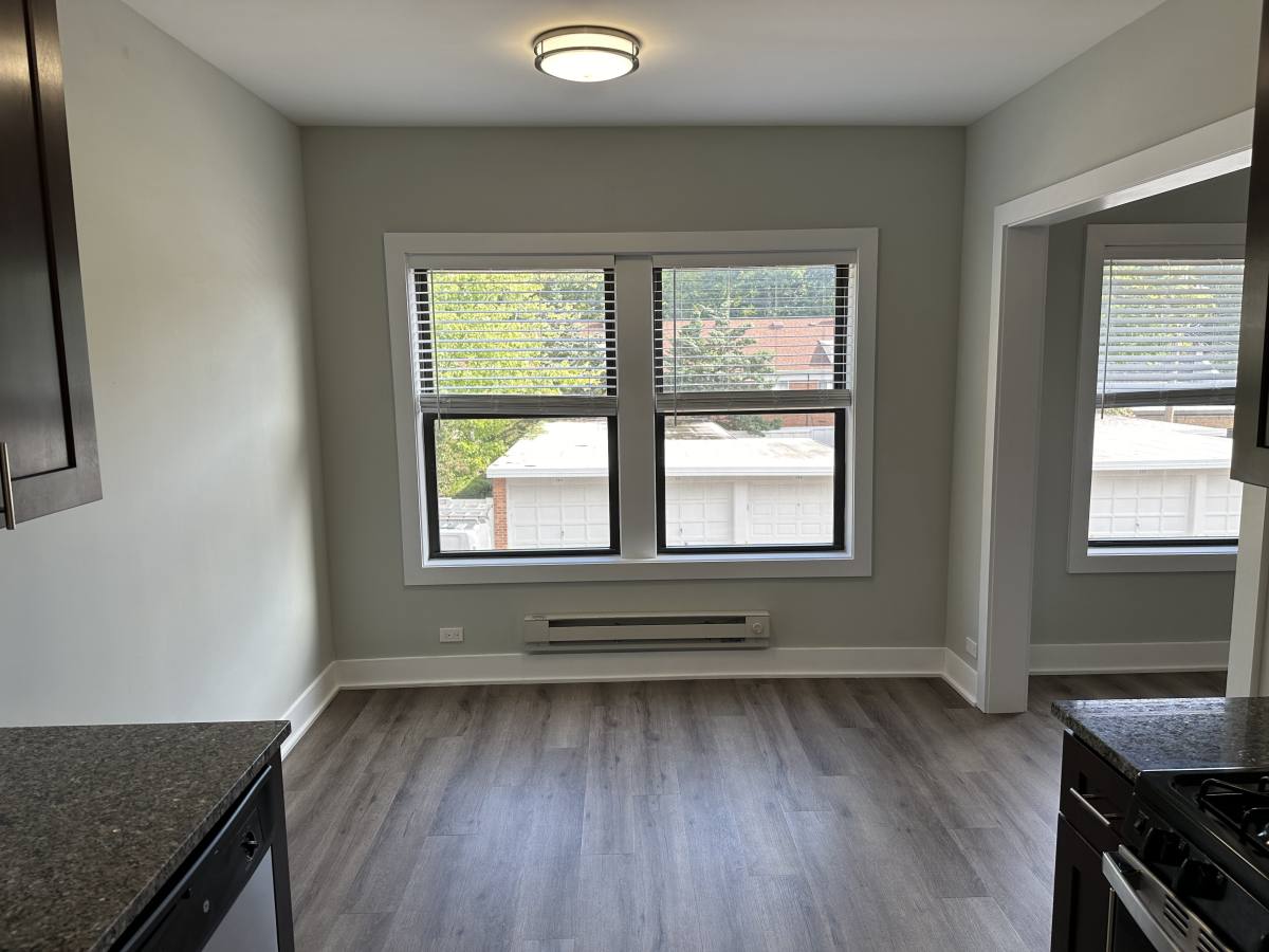 Apartment for rent at 725 Saint Johns, Highland Park, IL 60035