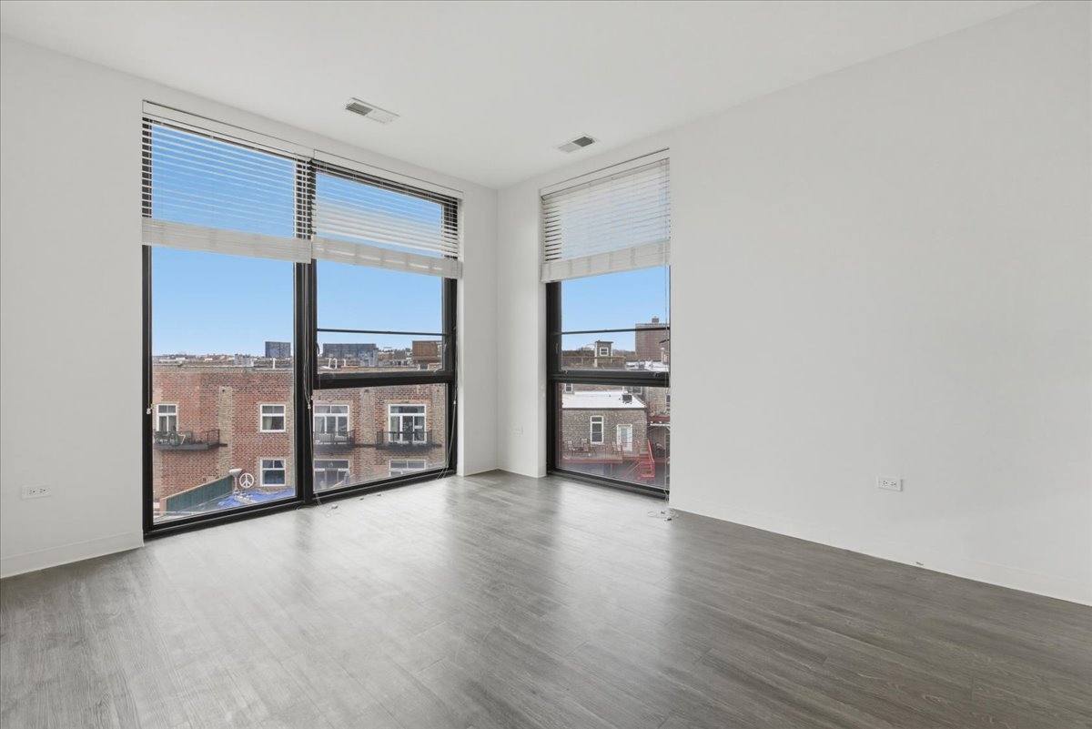 Apartment for rent at 830 N Milwaukee, Chicago, IL 60642