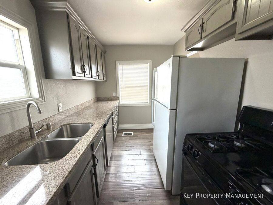 Apartment for rent at 5930 Dodd St #B, Las Vegas, NV 89122