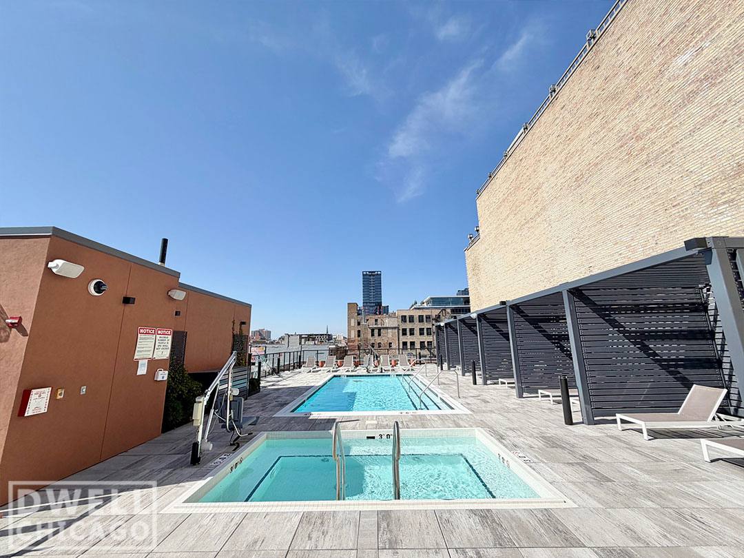 Apartment for rent at 166 N Aberdeen St, Chicago, IL 60607