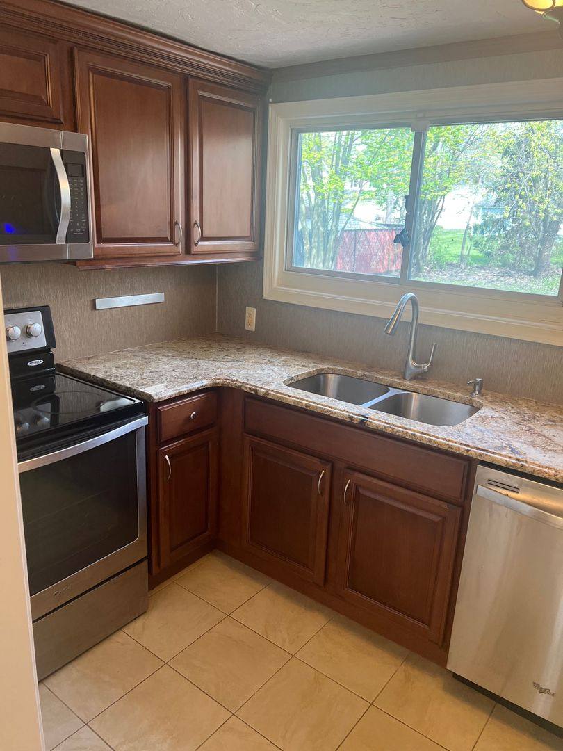 House for rent at 2561 S Taylor Rd, Cleveland, OH 44118