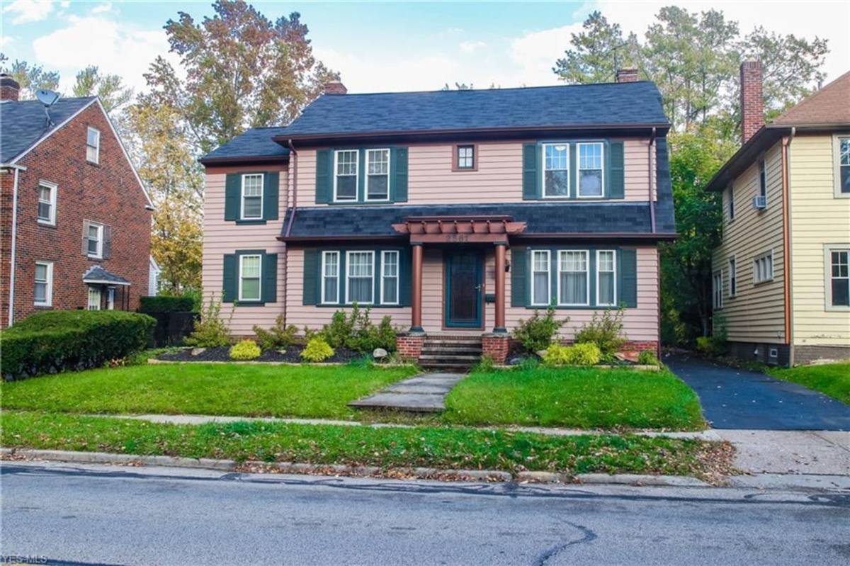 House for rent at 2561 S Taylor Rd, Cleveland, OH 44118