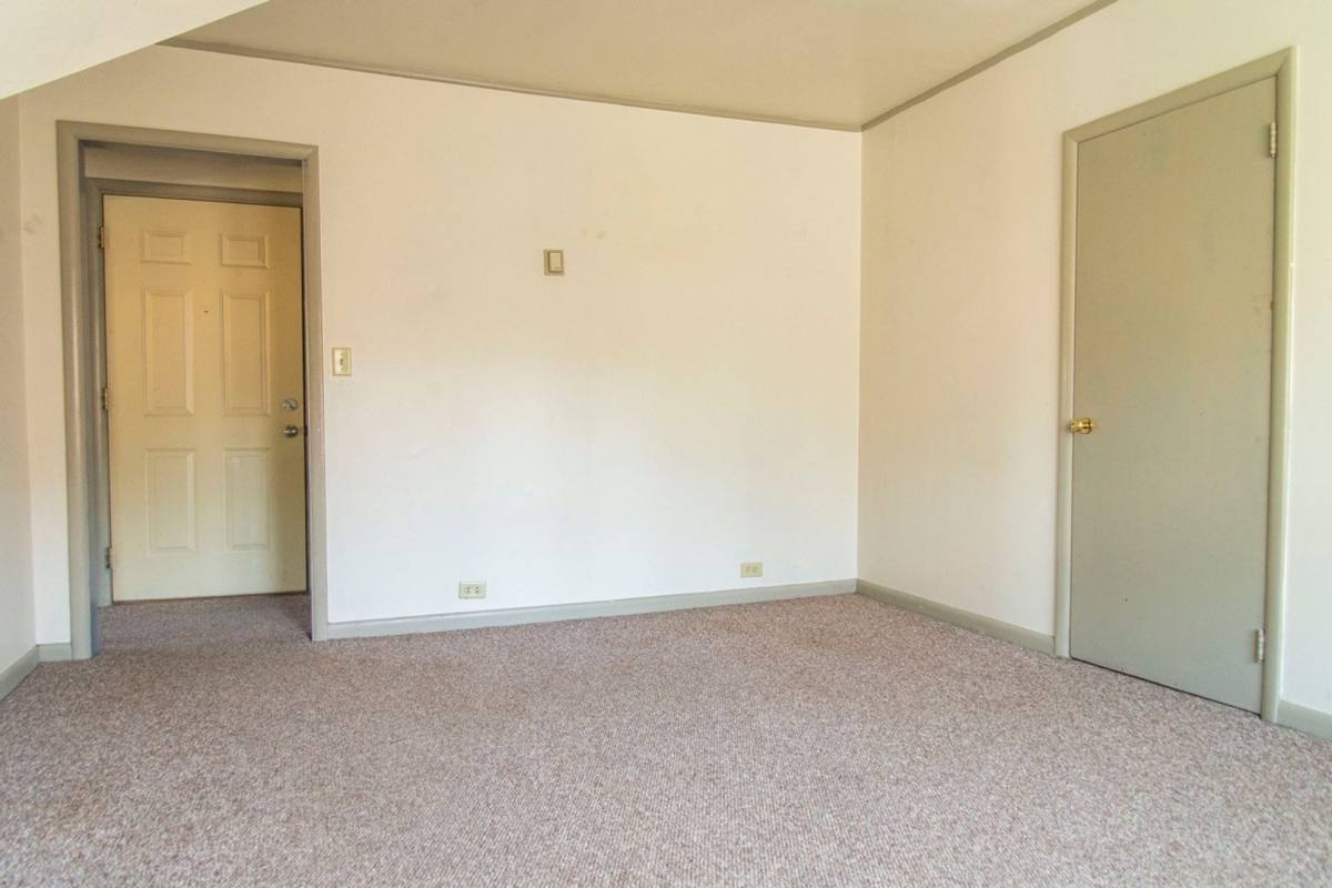 Apartment for rent at 15-17 N 15th Ave E, Duluth, MN 55805