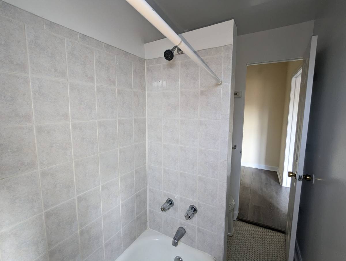 House for rent at 5417 N Kenmore, Chicago, IL 60640