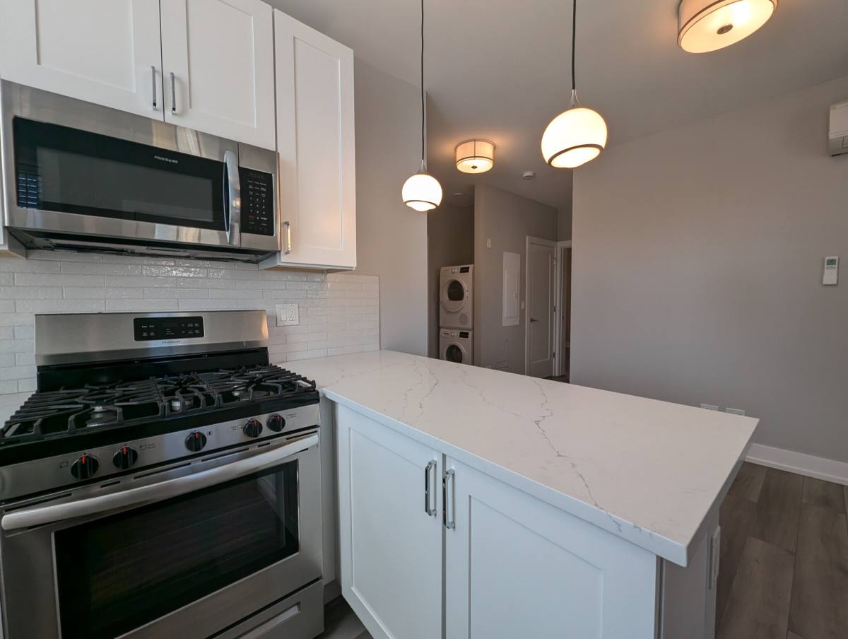 Apartment for rent at 3933 N Janssen, Chicago, IL 60613