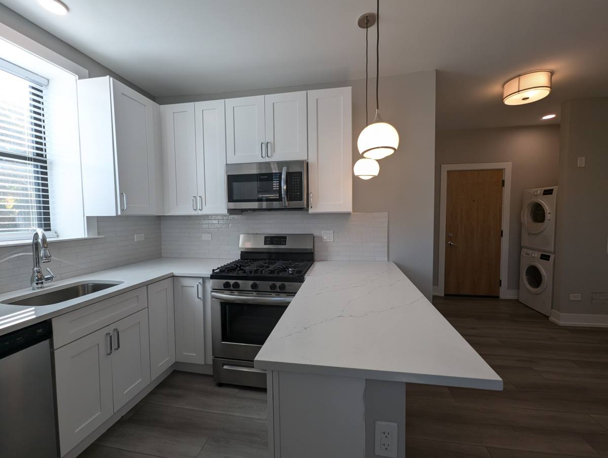 Apartment for rent at 3933 N Janssen, Chicago, IL 60613