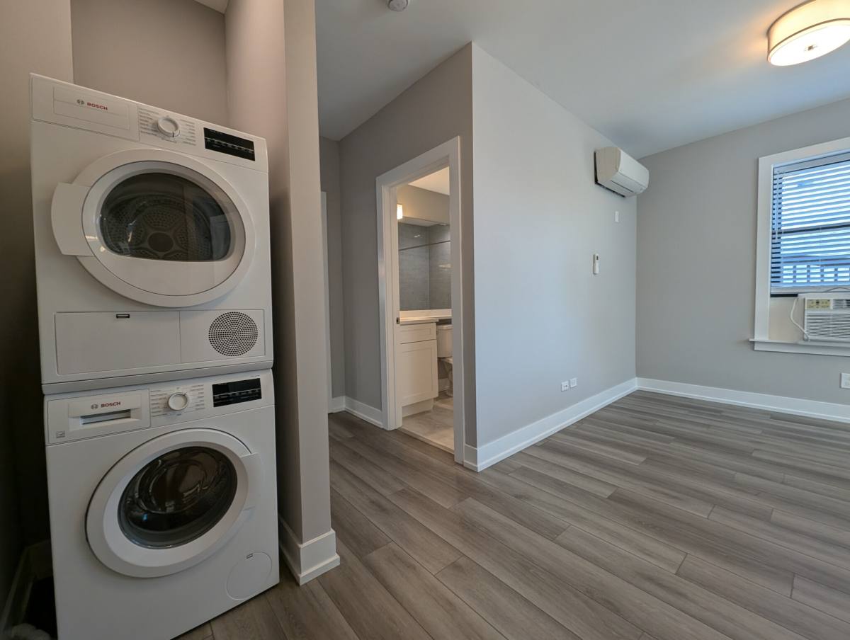 Apartment for rent at 3933 N Janssen, Chicago, IL 60613