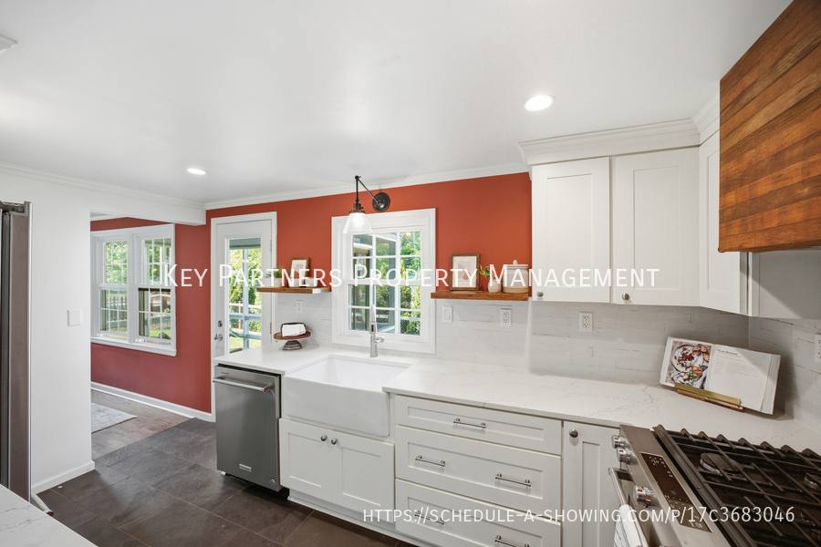 House for rent at 4300 W 71st Terrace, Prairie Village, KS 66208