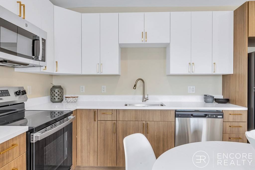 Apartment for rent at 375 Cummins Highway, Roslindale, MA 02131