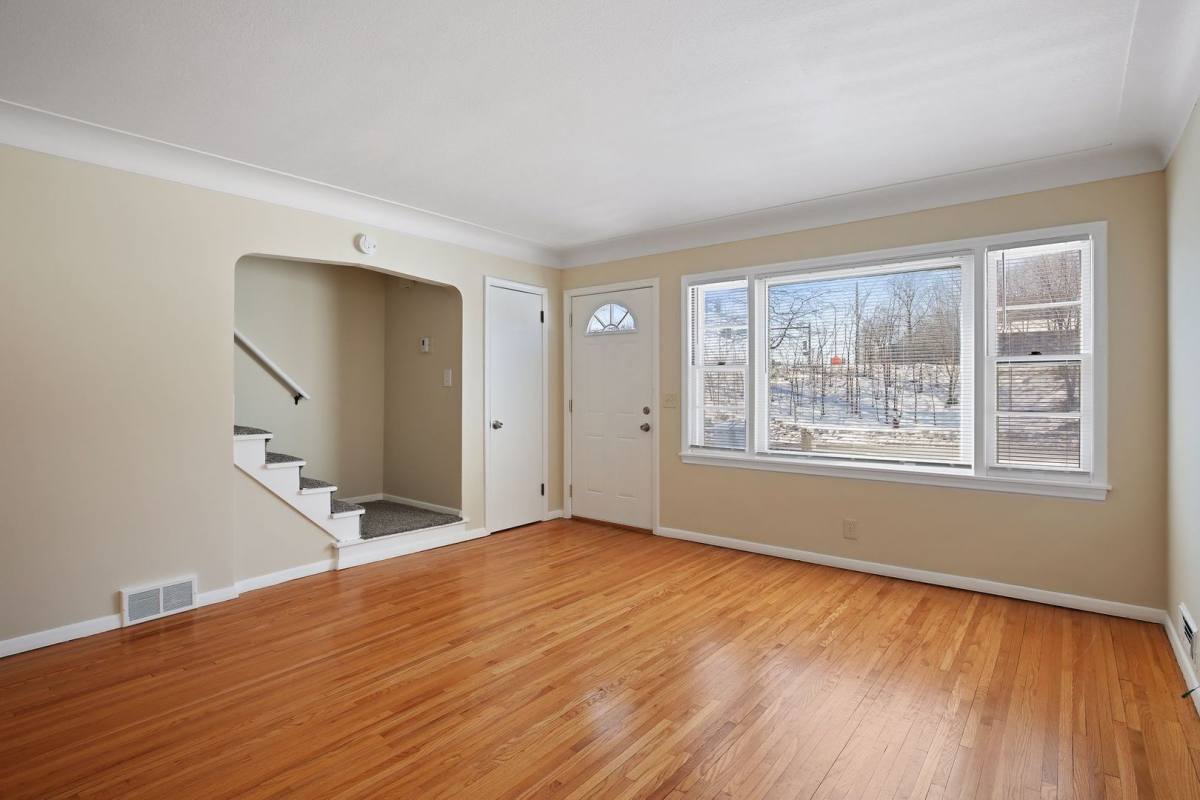 Apartment for rent at 625 - 627 Penn Ave S, Minneapolis, MN 55405