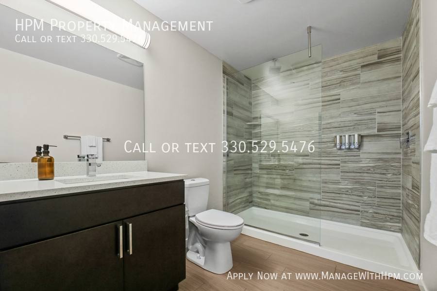 Apartment for rent at 3219 Detroit Ave #306, Cleveland, OH 44113