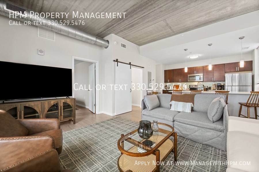 Apartment for rent at 3219 Detroit Ave #306, Cleveland, OH 44113