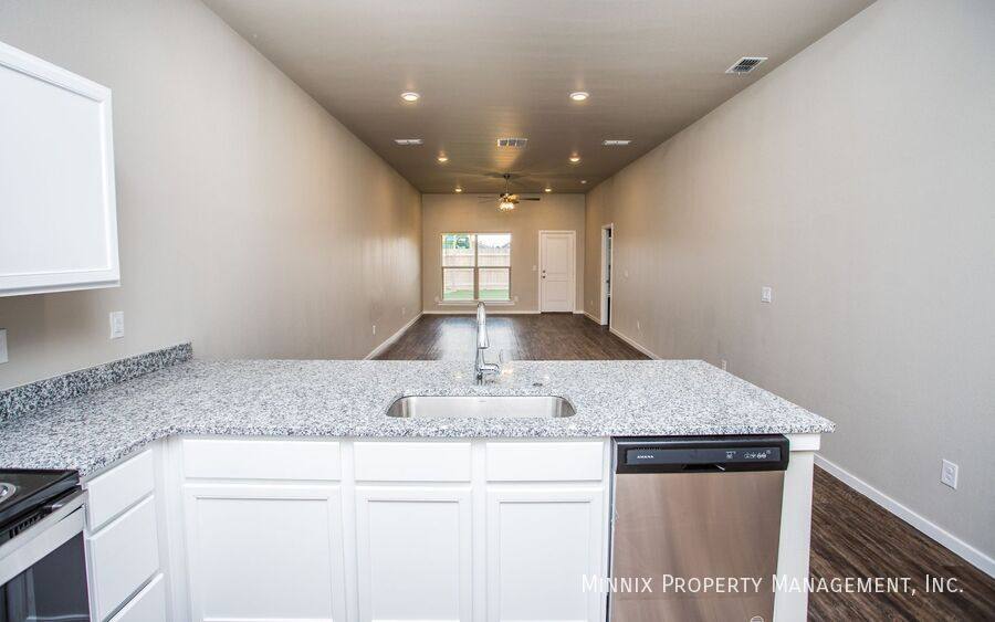 Apartment for rent at 2108 Kokomo Ave #B, Lubbock, TX 79407