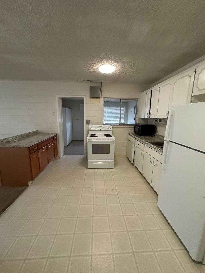 Apartment for rent at 13048 N Highland Circle, Littleton, CO 80125